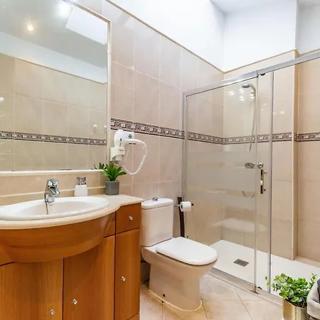 Premium Penthouse Apartment *